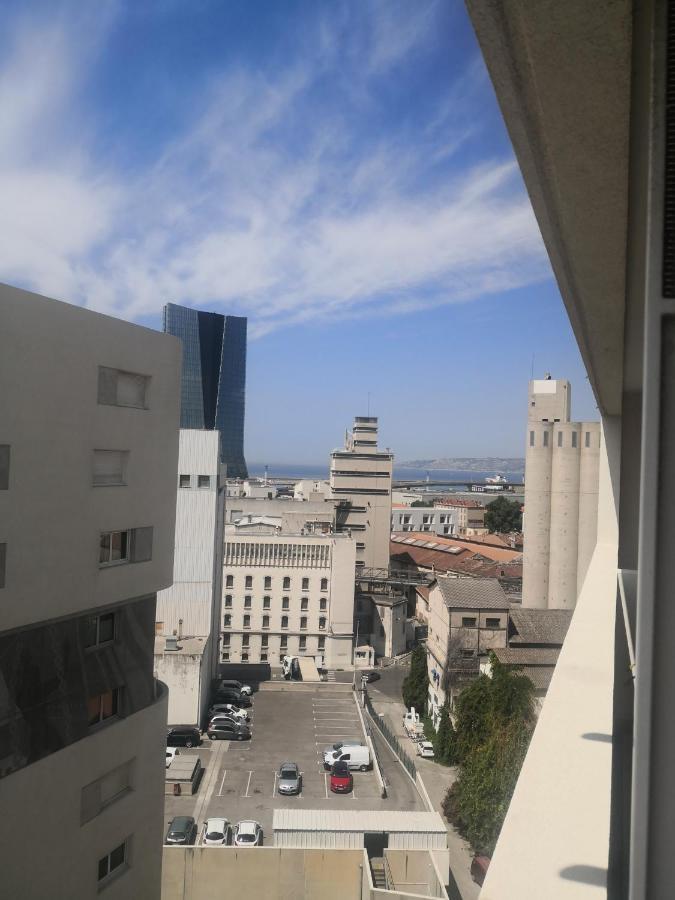 Appartement Lac Rose - Parking, Metro, Jusqu'A 4 Personnes Marseille Luaran gambar