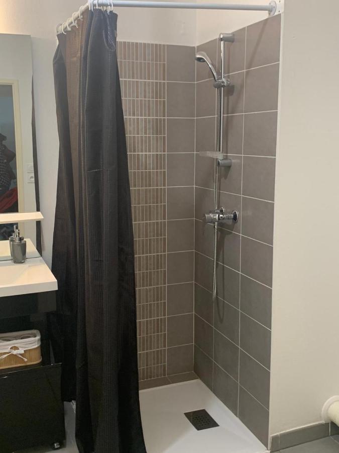 Appartement Lac Rose - Parking, Metro, Jusqu'A 4 Personnes Marseille Luaran gambar
